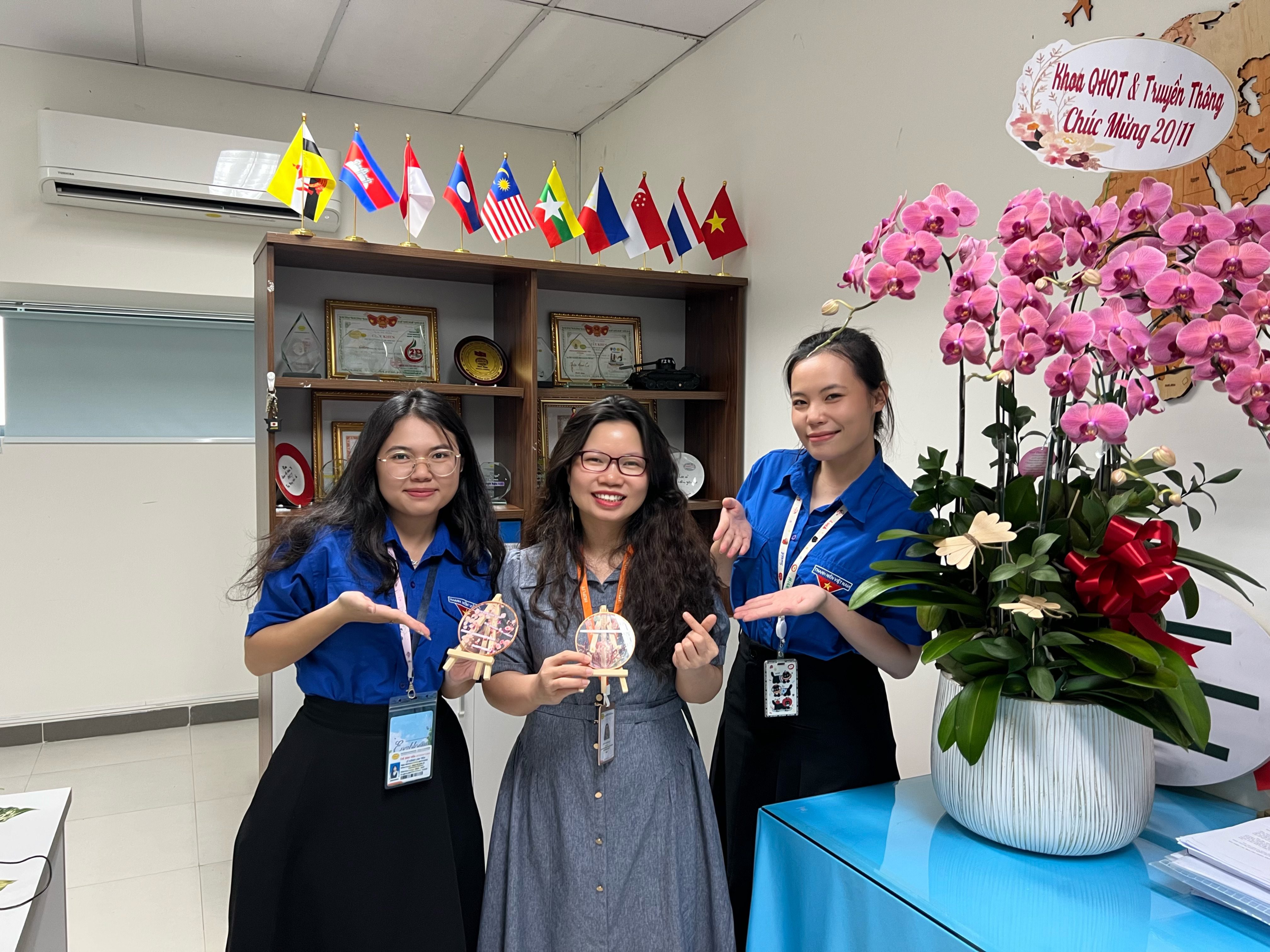 Doan-Hoi-HUFLIT-Everblom-8