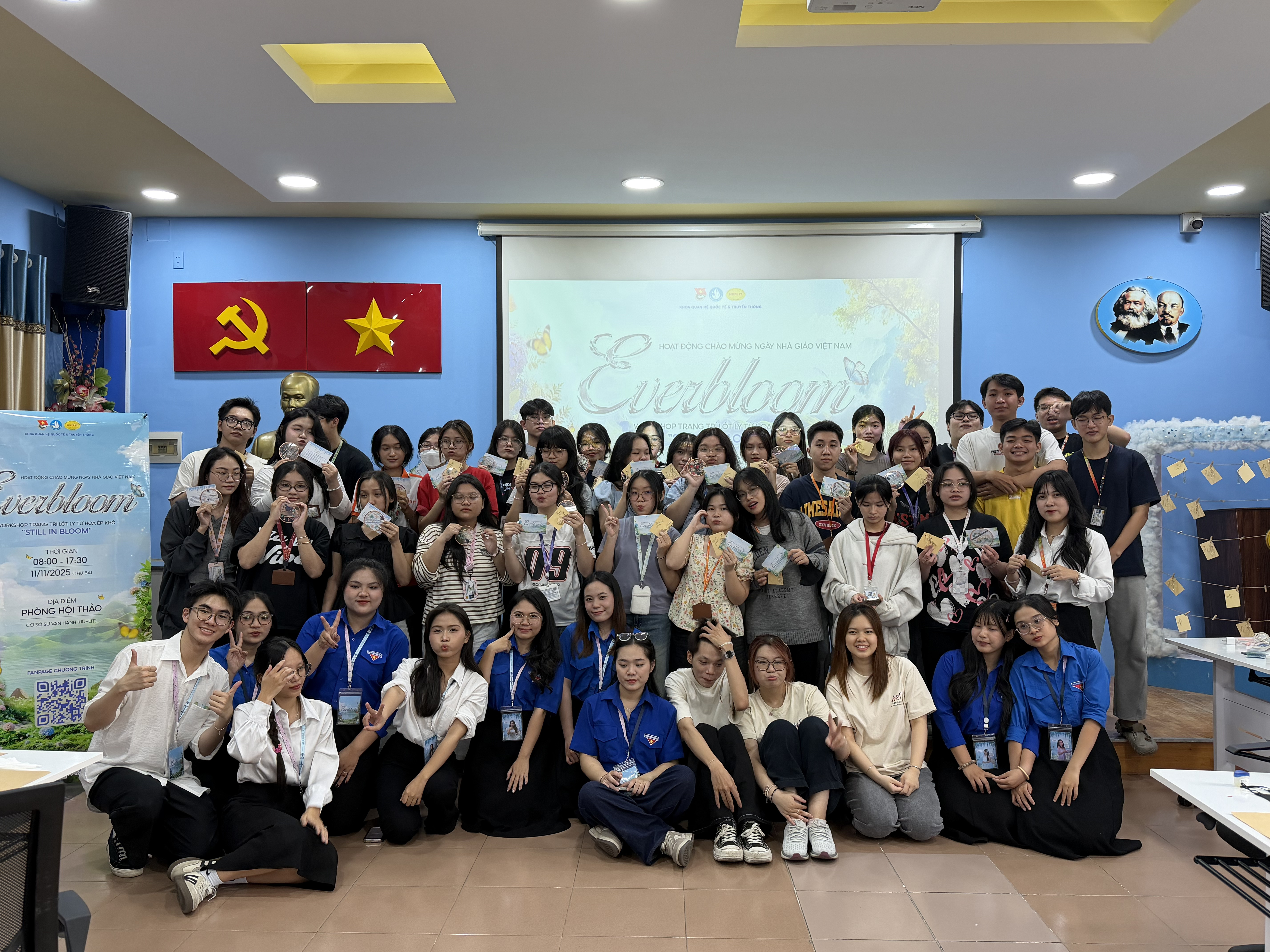 Sinh viên Khoa Quan hệ Quốc tế & Truyền thông tổ chức Hoạt động “Everbloom” Chào mừng Ngày Nhà giáo Việt Nam 20/11