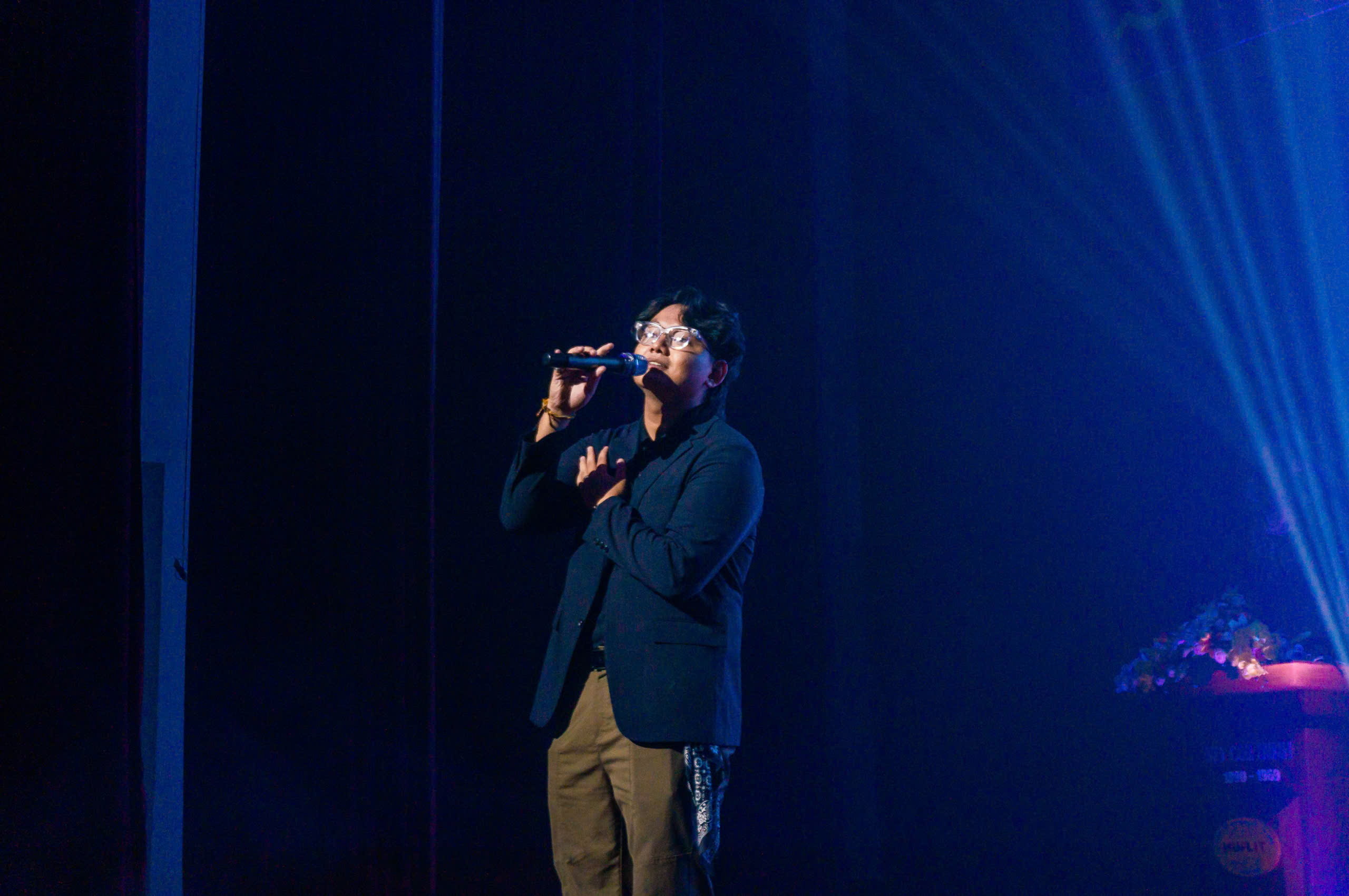 Sinh viên khoa Du lịch - Khách sạn HUFLIT gửi “Giai điệu Tri ân” đến “Những người lái đò thầm lặng”