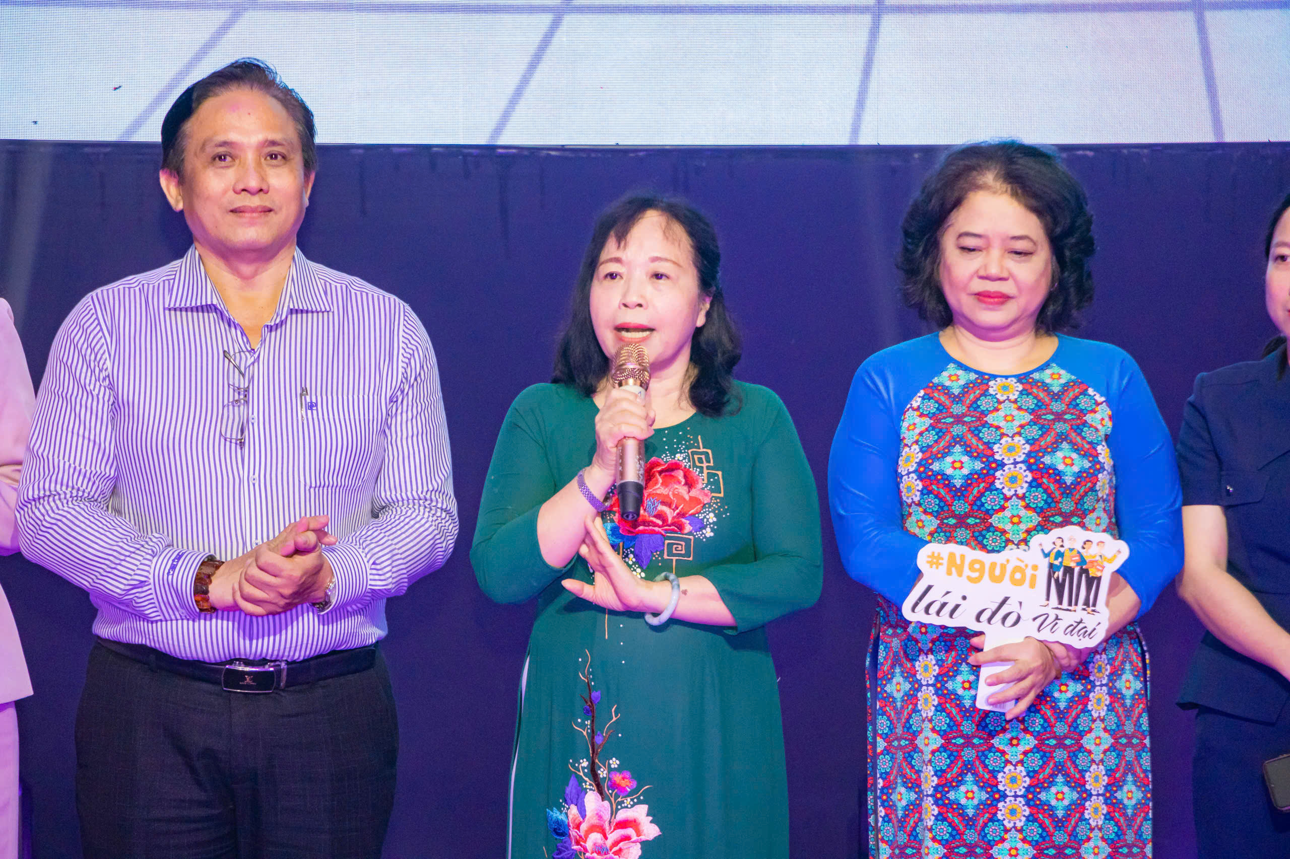 Sinh viên khoa Du lịch - Khách sạn HUFLIT gửi “Giai điệu Tri ân” đến “Những người lái đò thầm lặng”