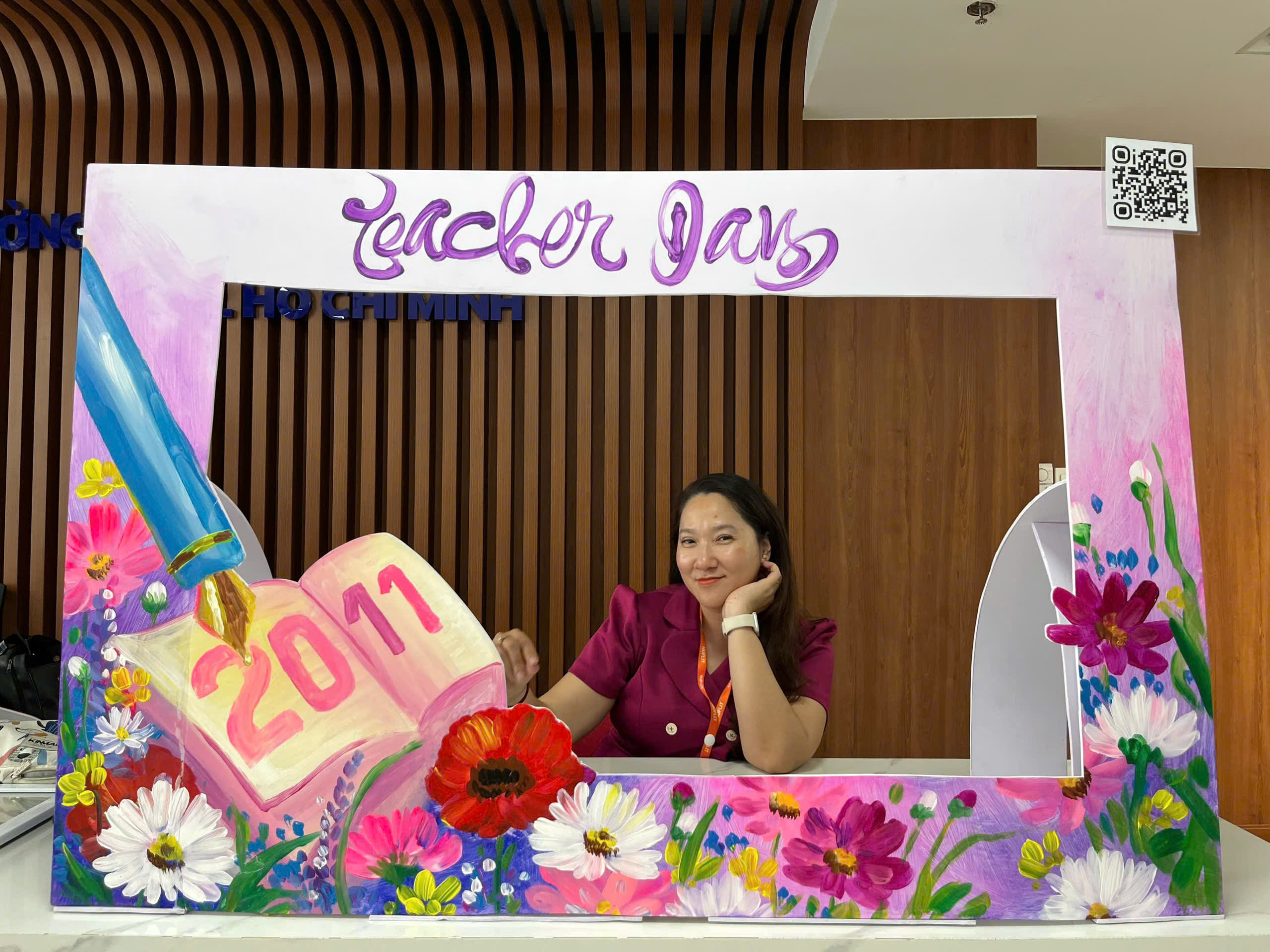 Sinh viên khoa Du lịch - Khách sạn HUFLIT gửi “Giai điệu Tri ân” đến “Những người lái đò thầm lặng”