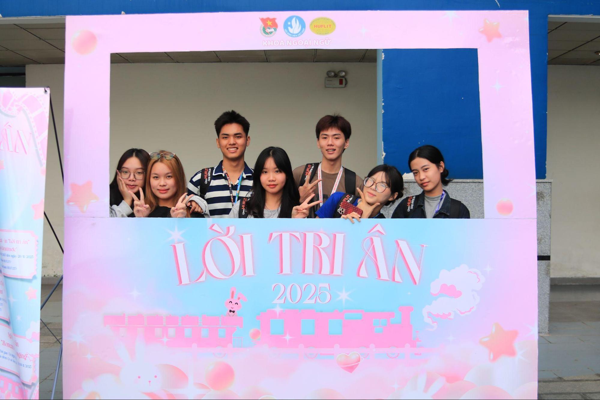 Khởi hành “Đoàn tàu yêu thương” gửi trao “Lời Tri Ân” nhân dịp Chào mừng Ngày Nhà giáo Việt Nam 20/11