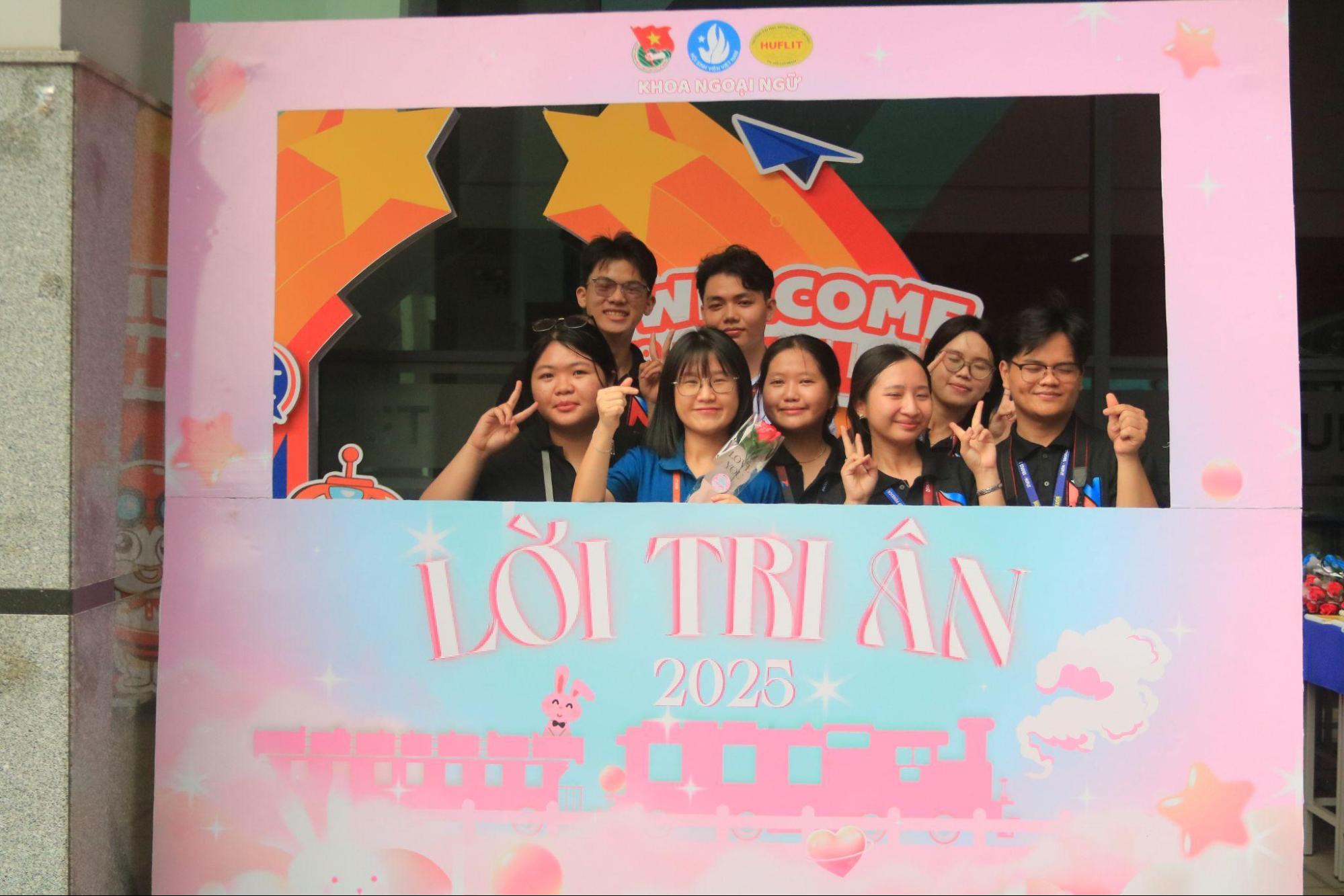 Khởi hành “Đoàn tàu yêu thương” gửi trao “Lời Tri Ân” nhân dịp Chào mừng Ngày Nhà giáo Việt Nam 20/11