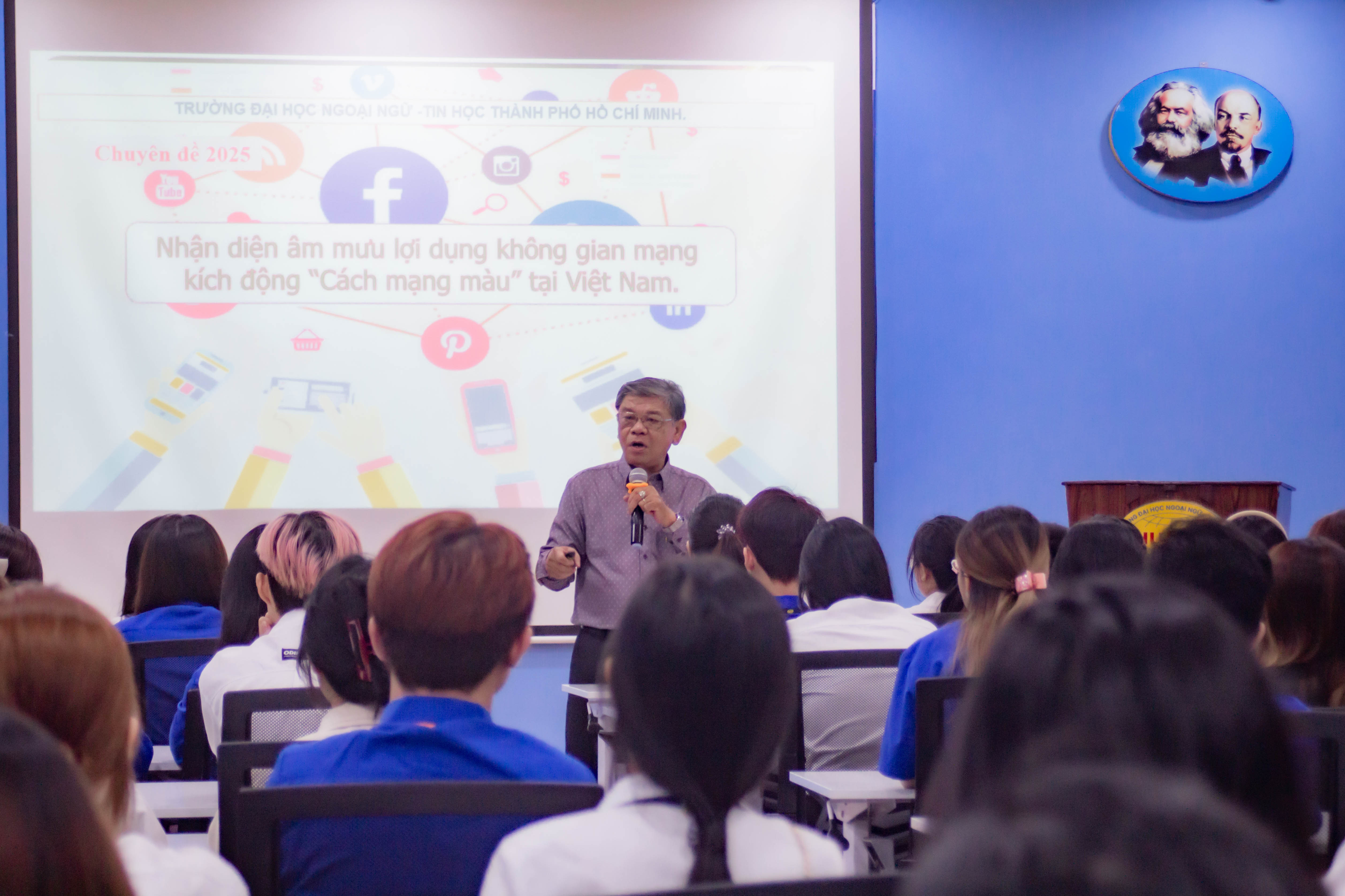 HUFLIT tiếp tục bồi dưỡng kỹ năng và giáo dục truyền thống cho đội ngũ cán bộ Đoàn – Hội các cấp