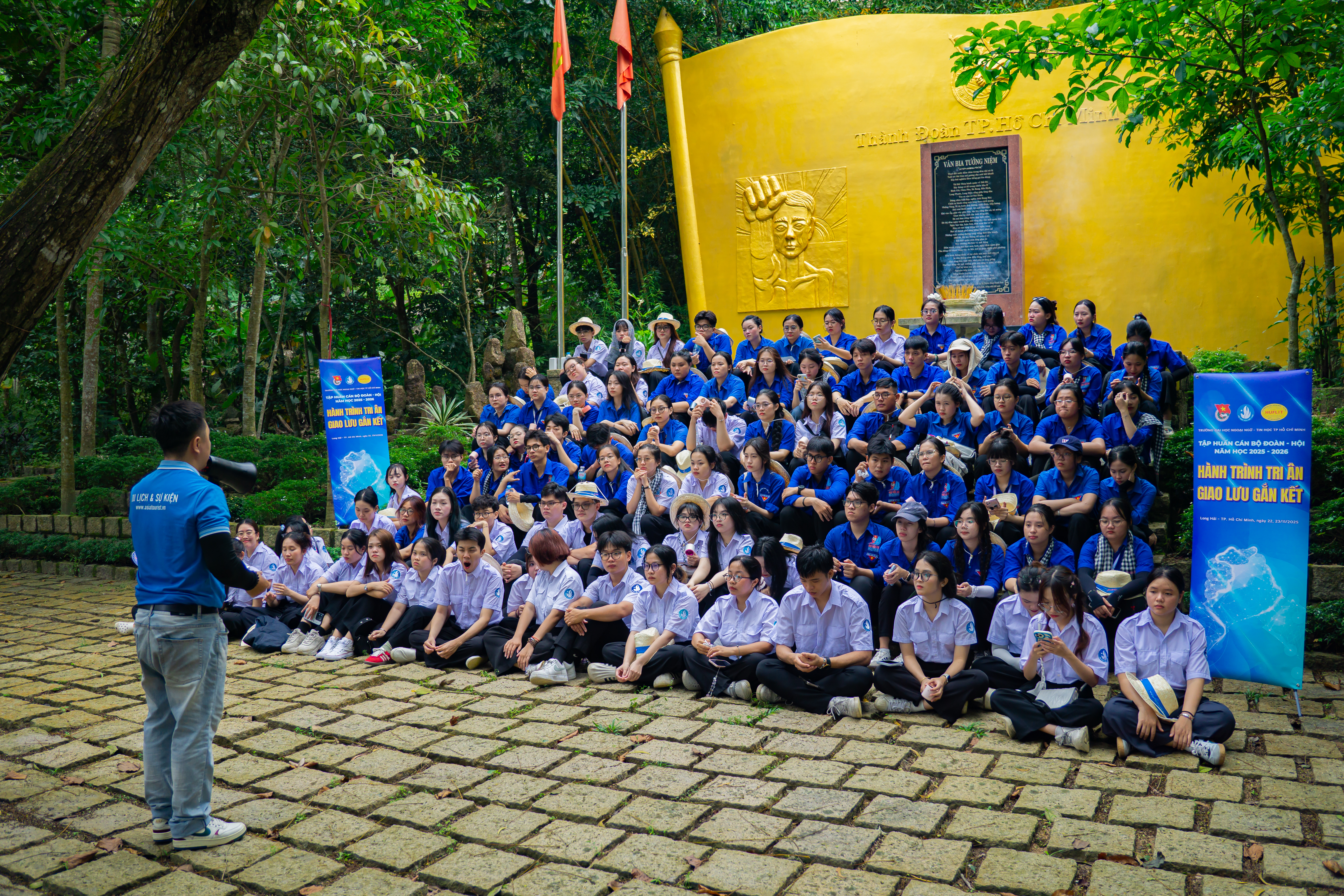 HUFLIT tiếp tục bồi dưỡng kỹ năng và giáo dục truyền thống cho đội ngũ cán bộ Đoàn – Hội các cấp