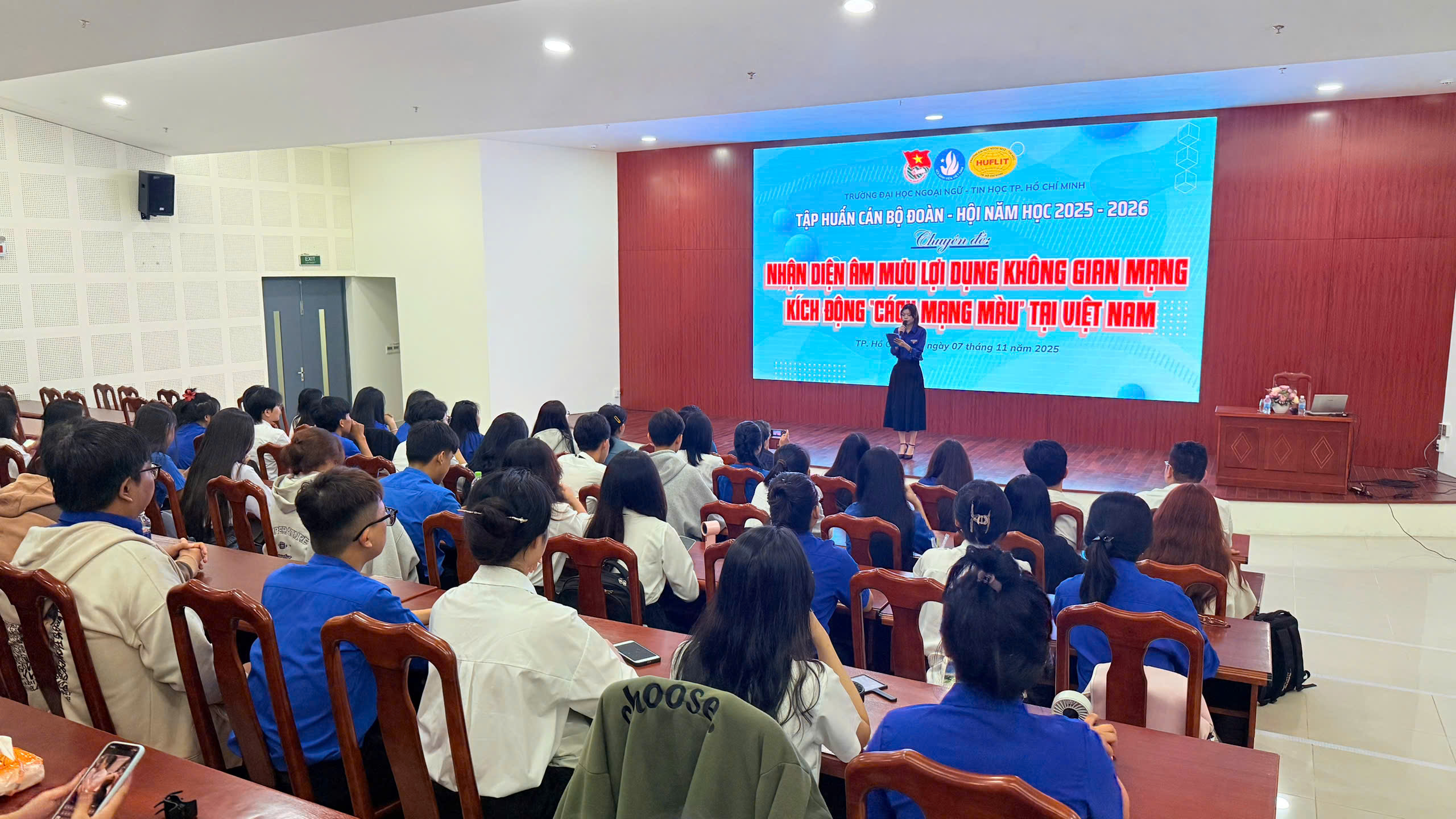 HUFLIT tiếp tục bồi dưỡng kỹ năng và giáo dục truyền thống cho đội ngũ cán bộ Đoàn – Hội các cấp