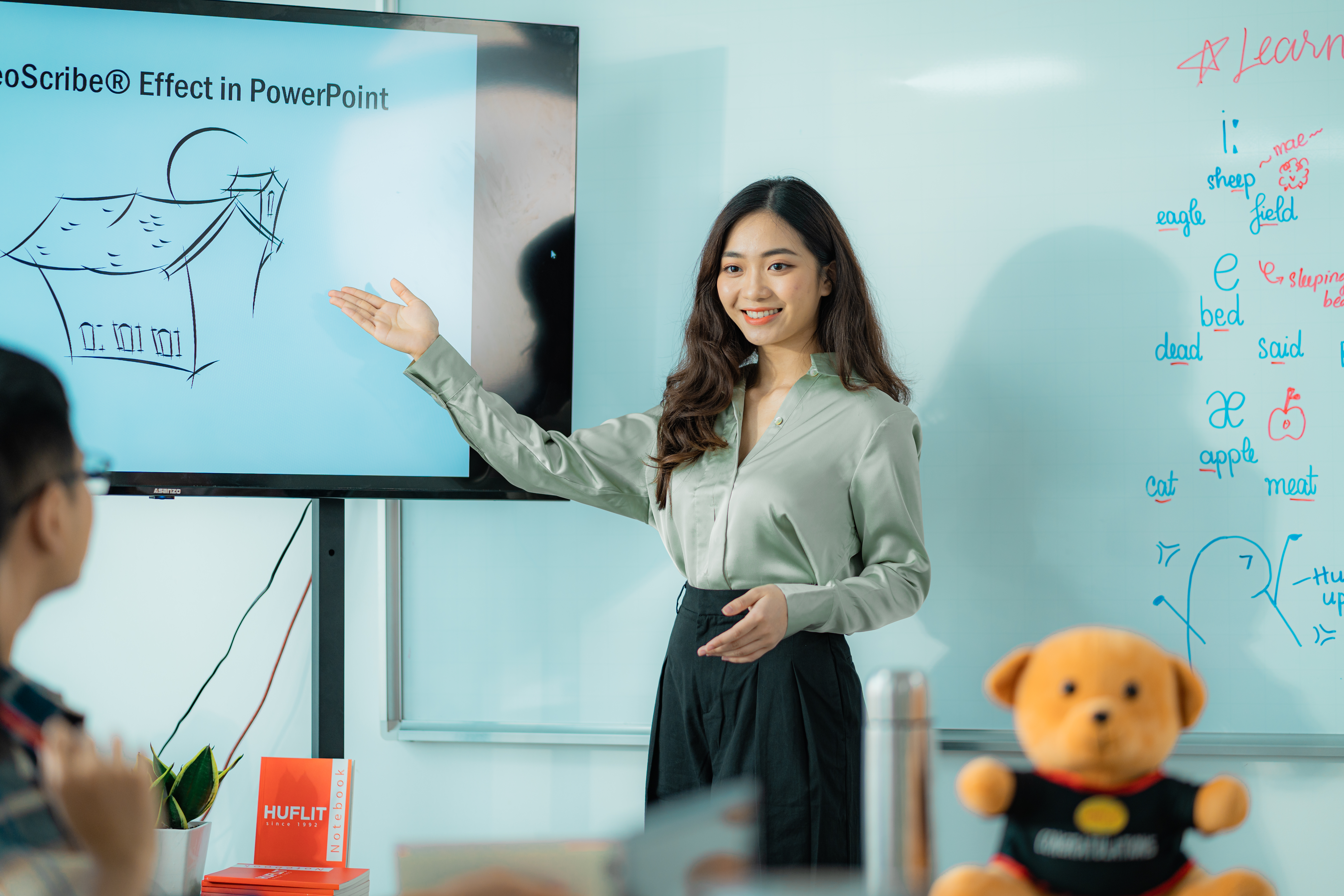 Ngôn ngữ Anh HUFLIT