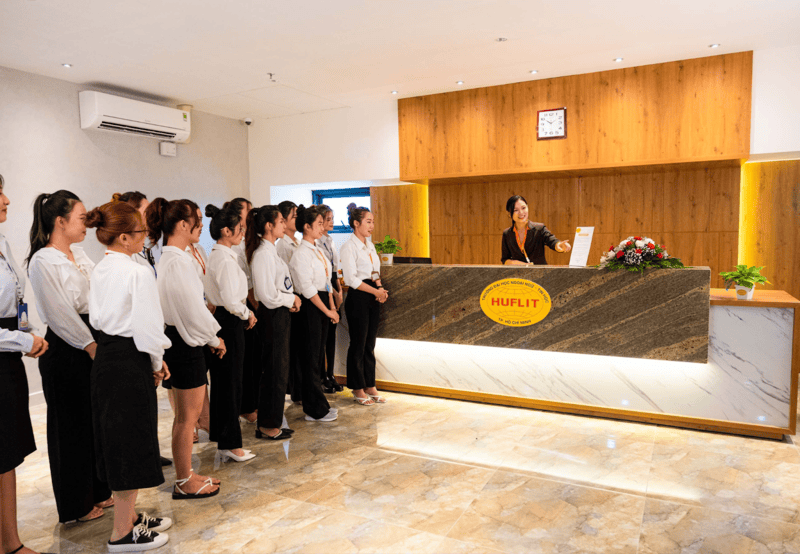 HUFLIT trang bị kiến thức chuyên môn