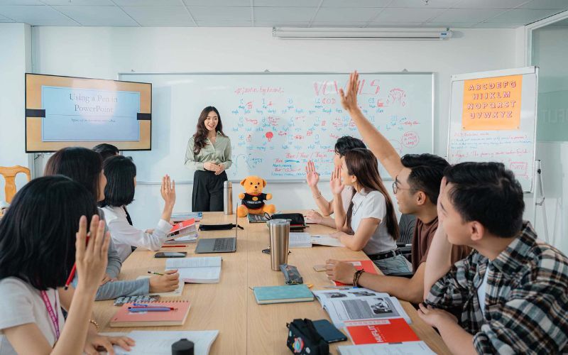 Sinh viên có thể rèn luyện tư duy phản biện
