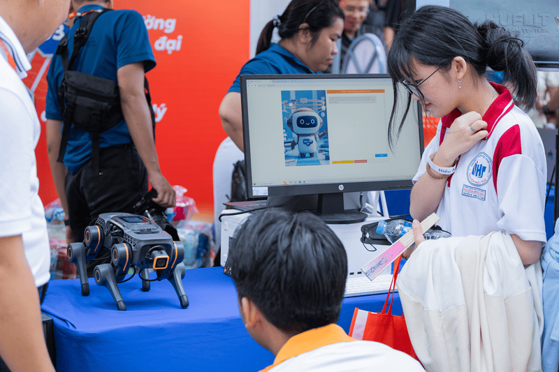 các ngành học liên quan đến ai