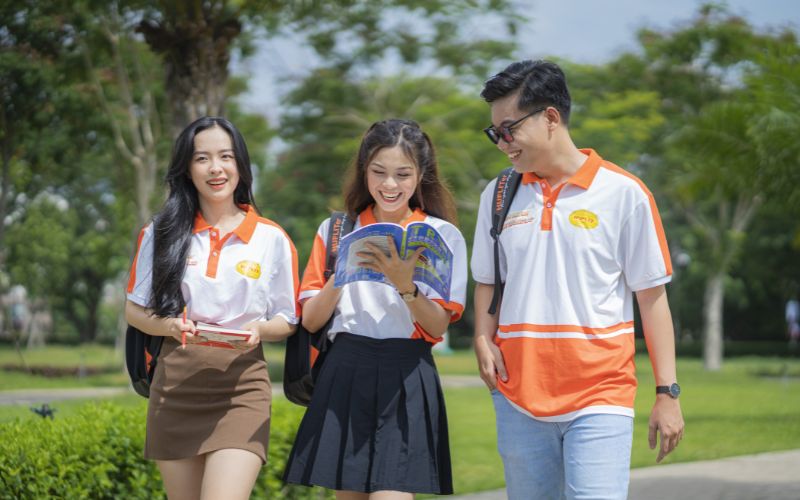 Chi phí 1 tháng của sinh viên