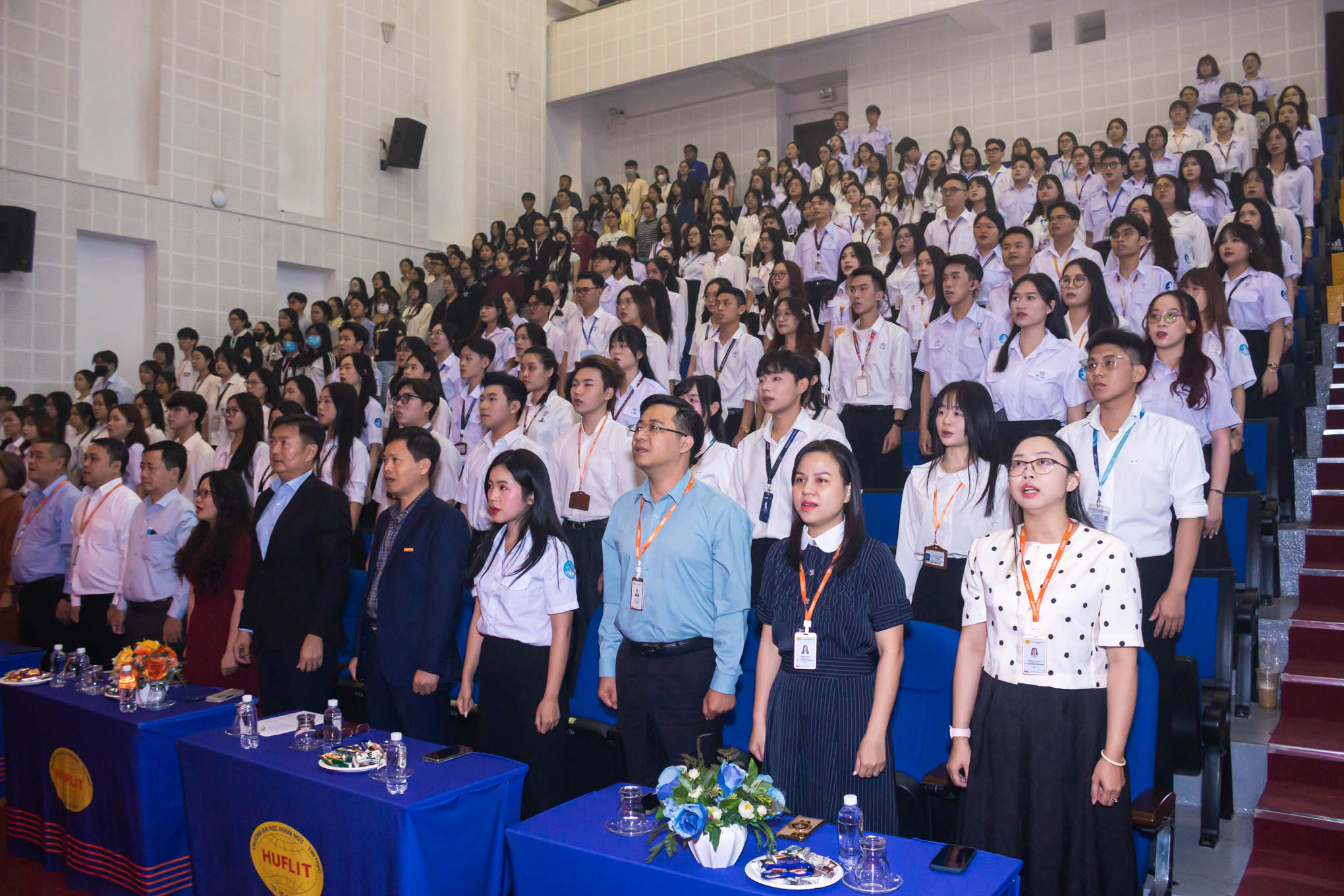 HUFLITers lan tỏa những giá trị tích cực và tinh thần cống hiến nhân dịp Kỷ niệm 76 năm Ngày truyền thống Học sinh, Sinh viên Việt Nam và Hội Sinh viên Việt Nam (09/01/1950 - 09/01/2026)