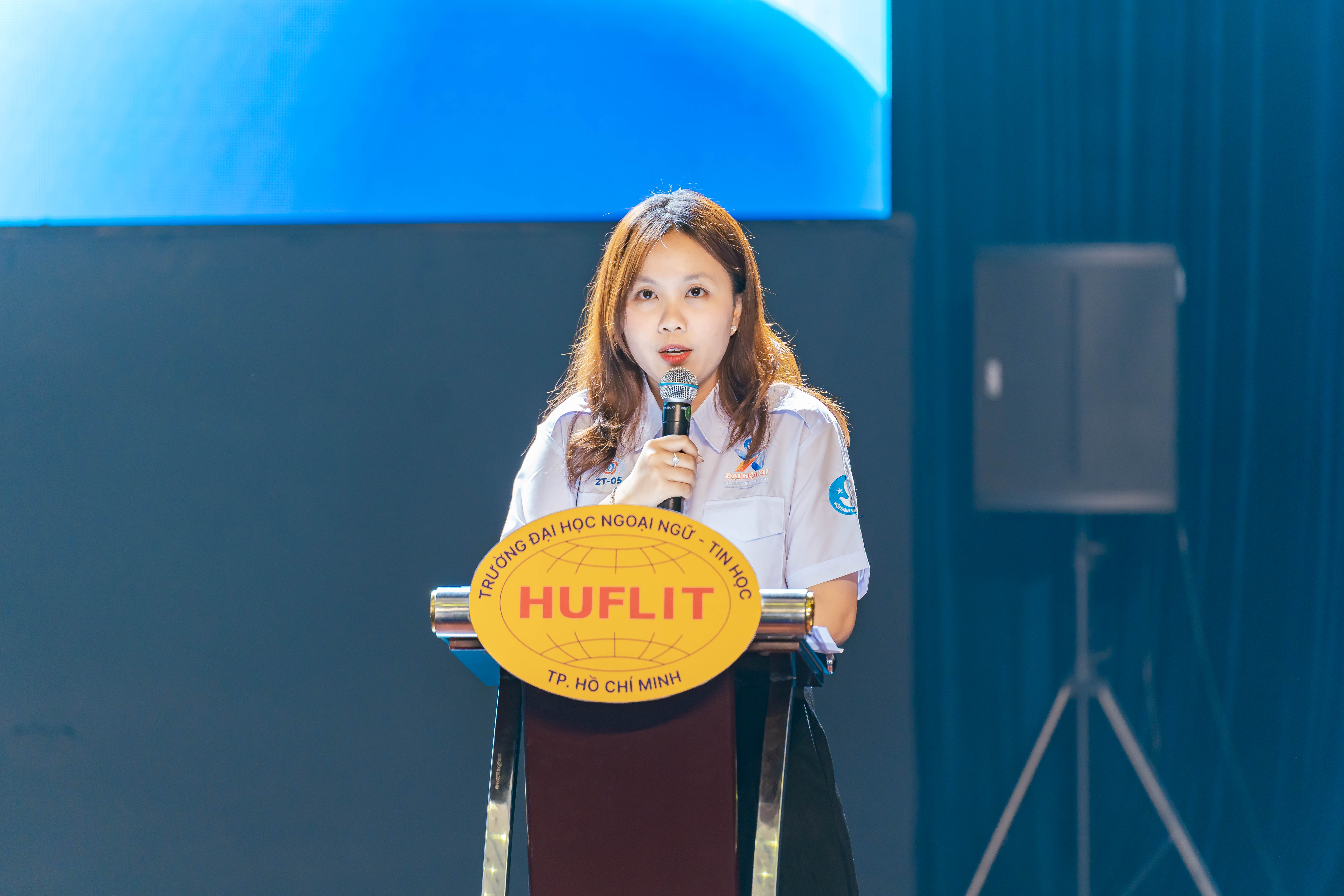 HUFLITers lan tỏa những giá trị tích cực và tinh thần cống hiến nhân dịp Kỷ niệm 76 năm Ngày truyền thống Học sinh, Sinh viên Việt Nam và Hội Sinh viên Việt Nam (09/01/1950 - 09/01/2026)