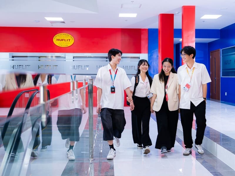 HUFLIT có chính sách học bổng đa dạng, quỹ hỗ trợ sinh viên 13 tỷ/