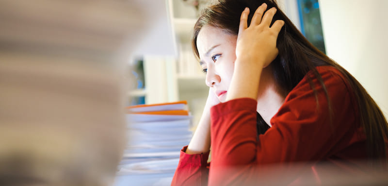 Sinh viên thường stress do áp lực học tập