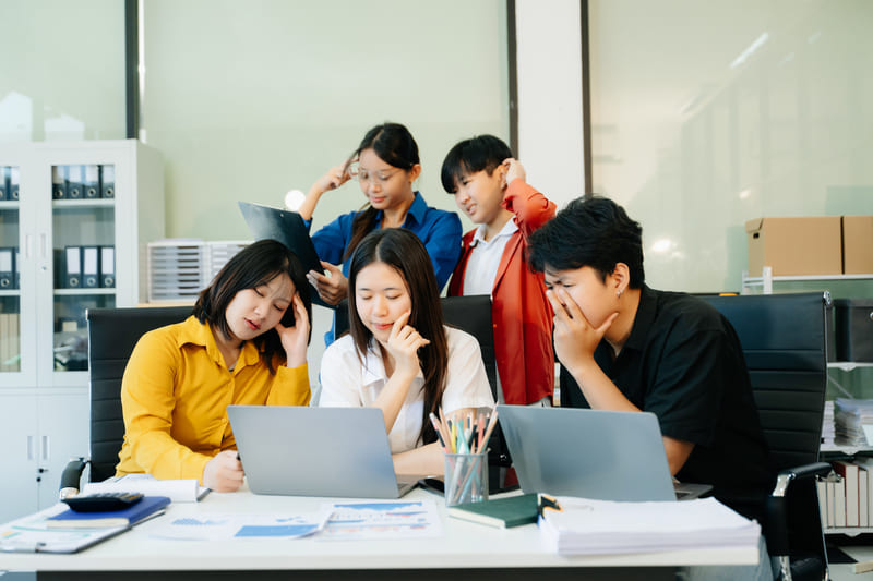 sinh-vien-co-nen-di-lam-them-hay-khong-1