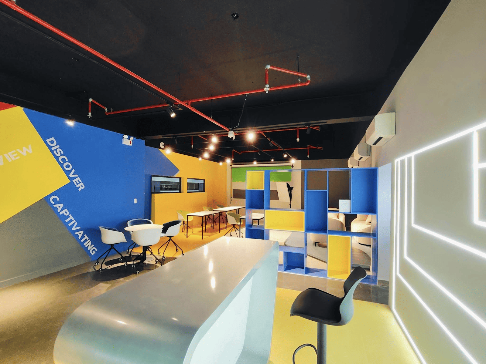 HUFLIT có Studio hiện đại