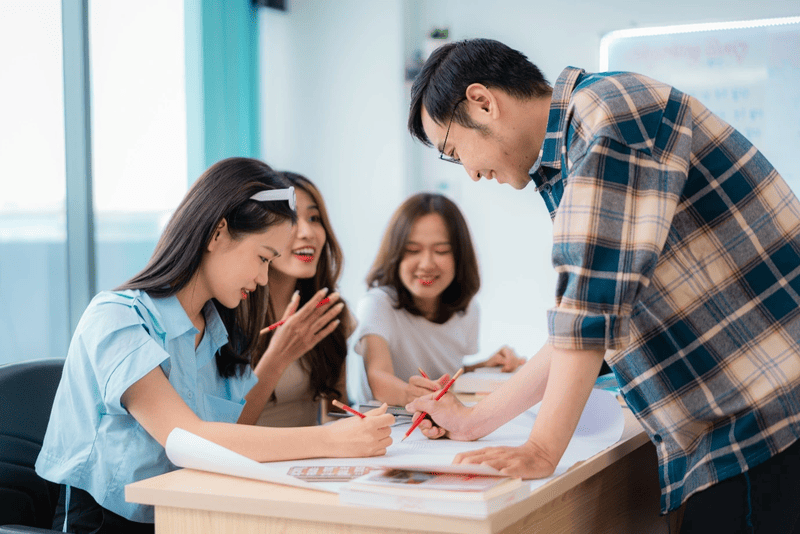 Mỗi học kỳ sinh viên thường đăng ký khoảng 15–20 tín chỉ
