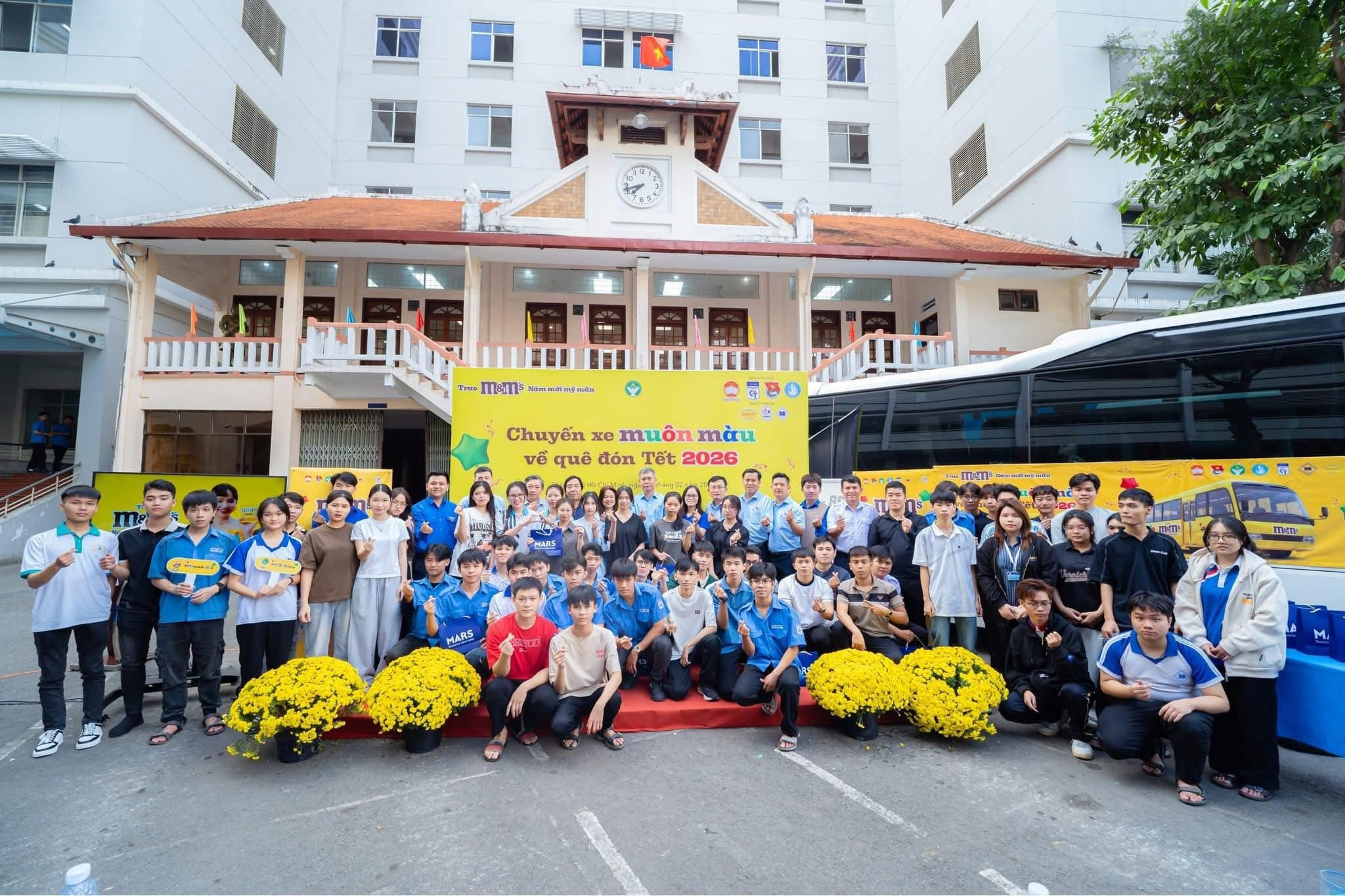 Chiến dịch Xuân tình nguyện HUFLIT 2026 - Dấu ấn trách nhiệm và tinh thần cống hiến của tuổi trẻ