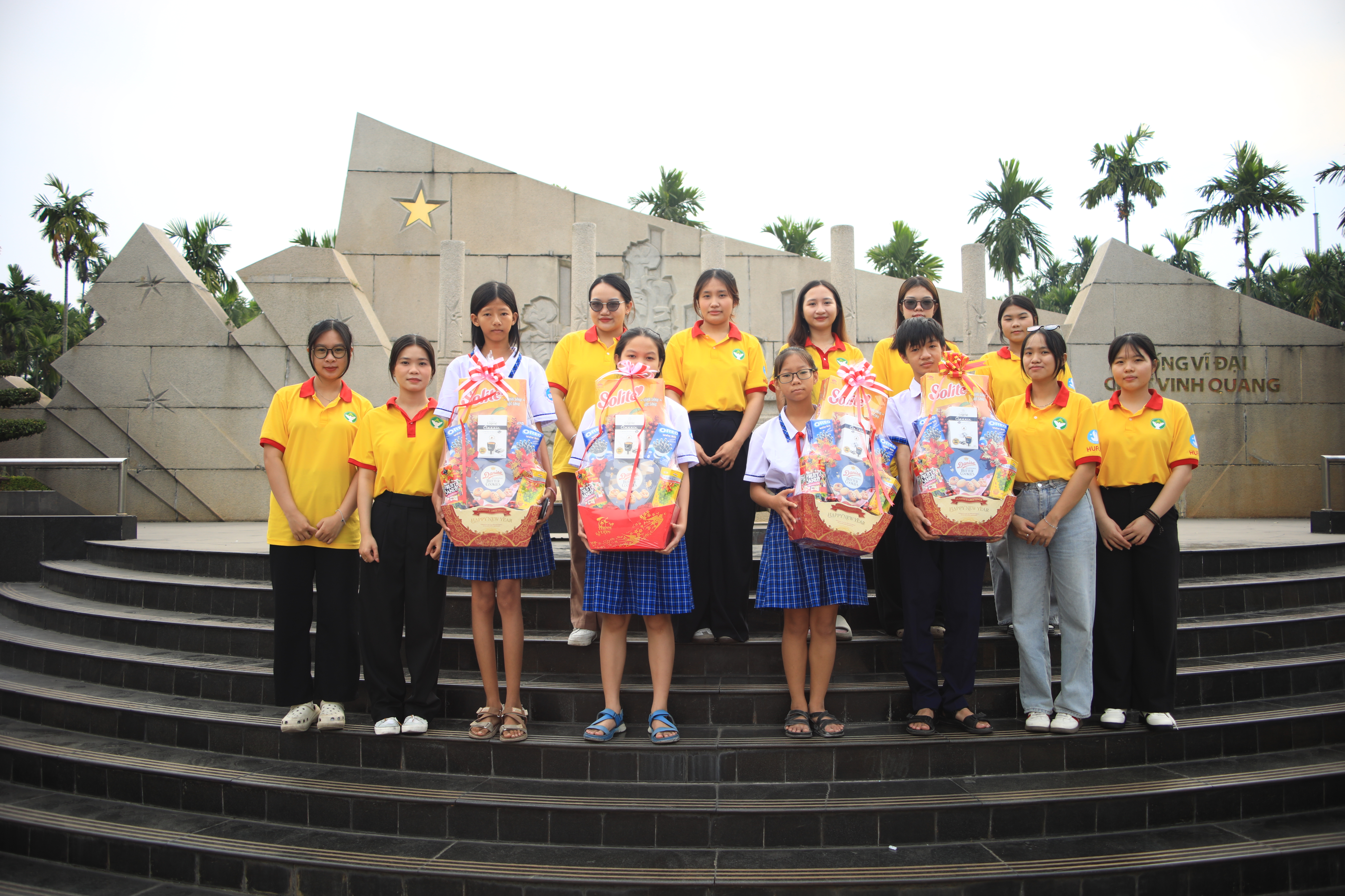 Chiến dịch Xuân tình nguyện HUFLIT 2026 - Dấu ấn trách nhiệm và tinh thần cống hiến của tuổi trẻ