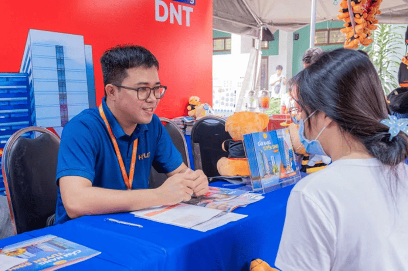 các trường đại học tư ở tphcm học phí rẻ