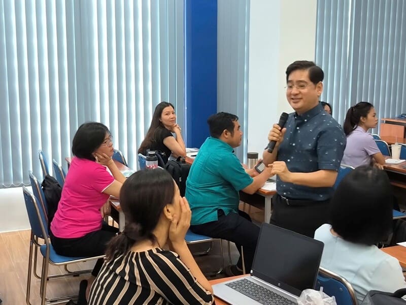 Giảng viên HUFLIT giàu kinh nghiệm thực tế