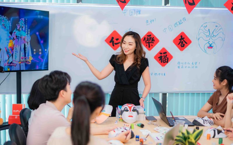 co-nen-hoc-nganh-ngon-ngu-khong-2