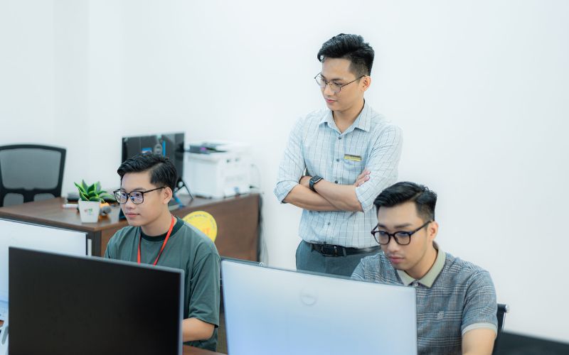 có nên học ngành ngôn ngữ không