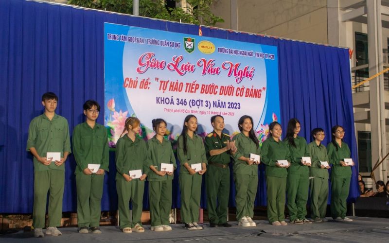 học quân sự có bắt buộc không