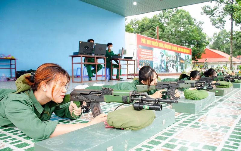 Sinh viên được học các kiến thức cơ bản về quốc phòng