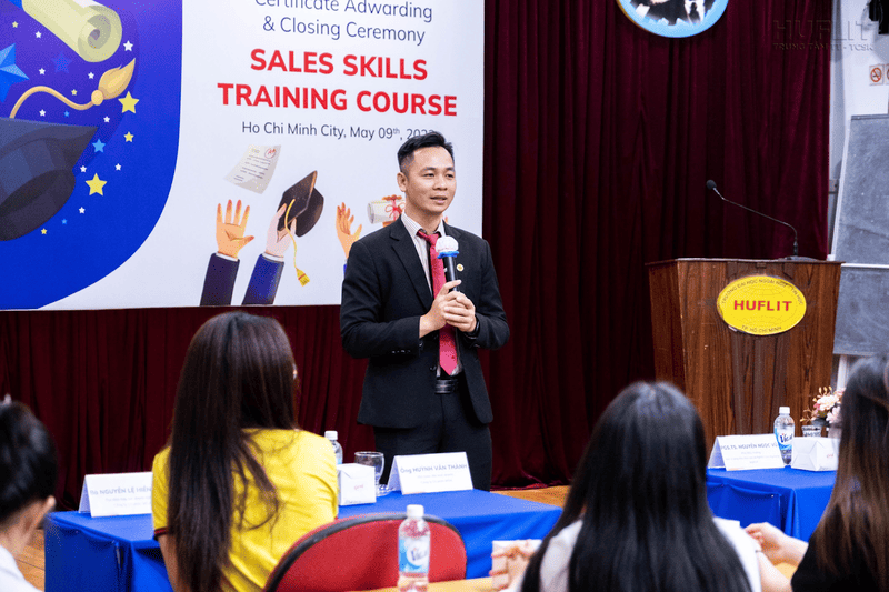 ky-nang-thuyet-trinh-cho-sinh-vien-2