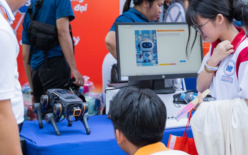 HUFLIT đã tổ chức nhiều hoạt động nổi bật về AI