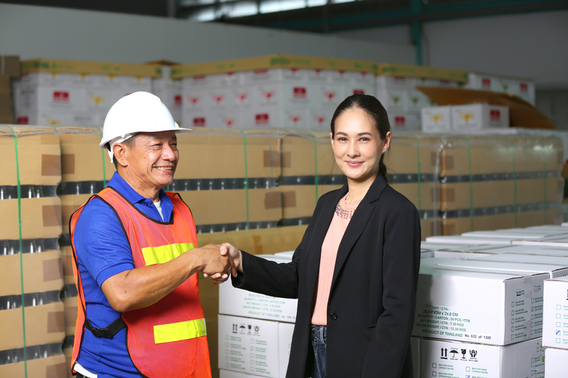 nhân viên xuất nhập khẩu tiếng anh