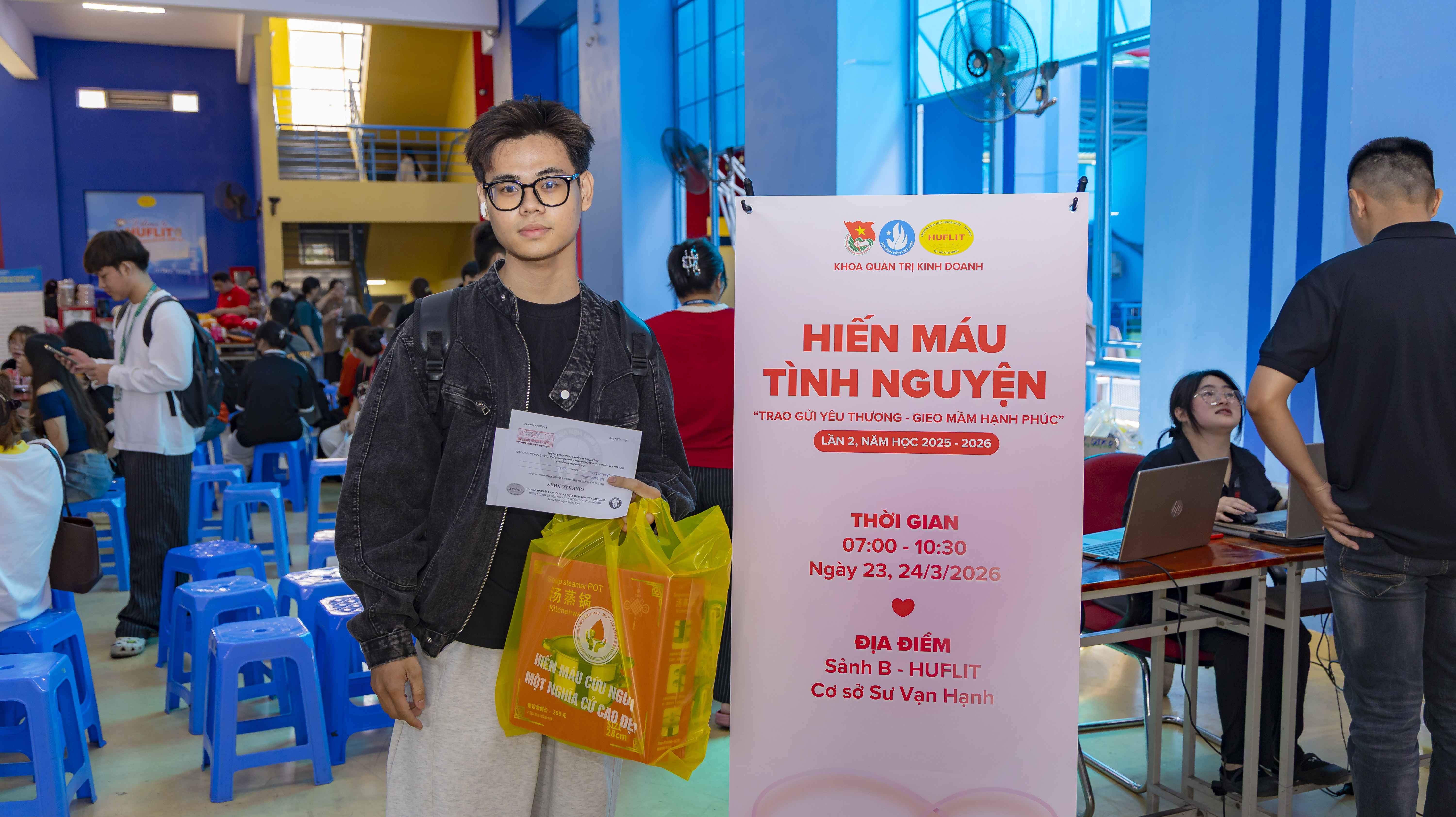 Hiến máu tình nguyện HUFLIT năm học 2025 - 2026: Hành trình lan tỏa yêu thương, gieo mầm hạnh phúc