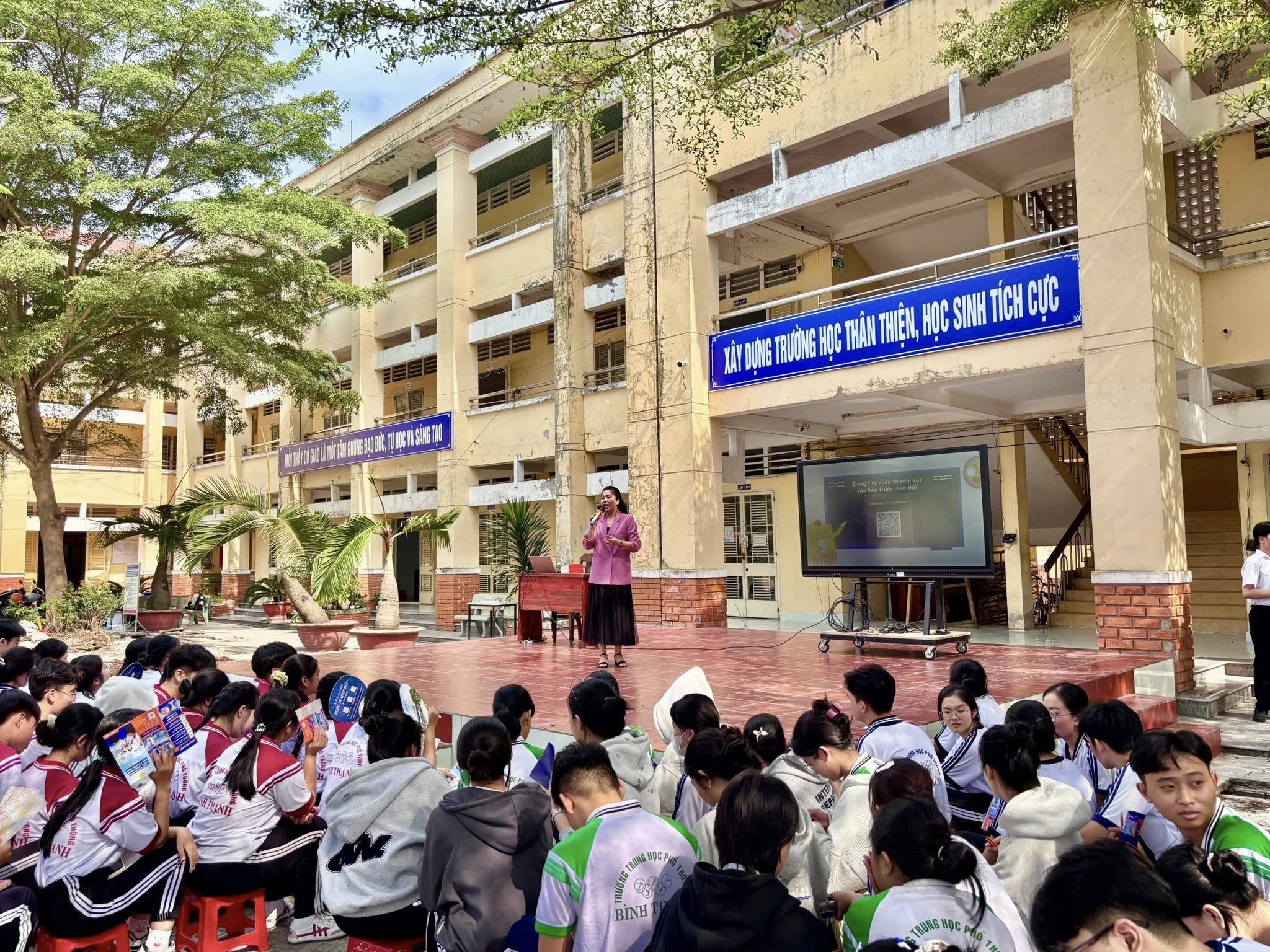 Tháng Thanh niên HUFLIT năm 2026: Hành trình khẳng định bản lĩnh sinh viên thời đại số