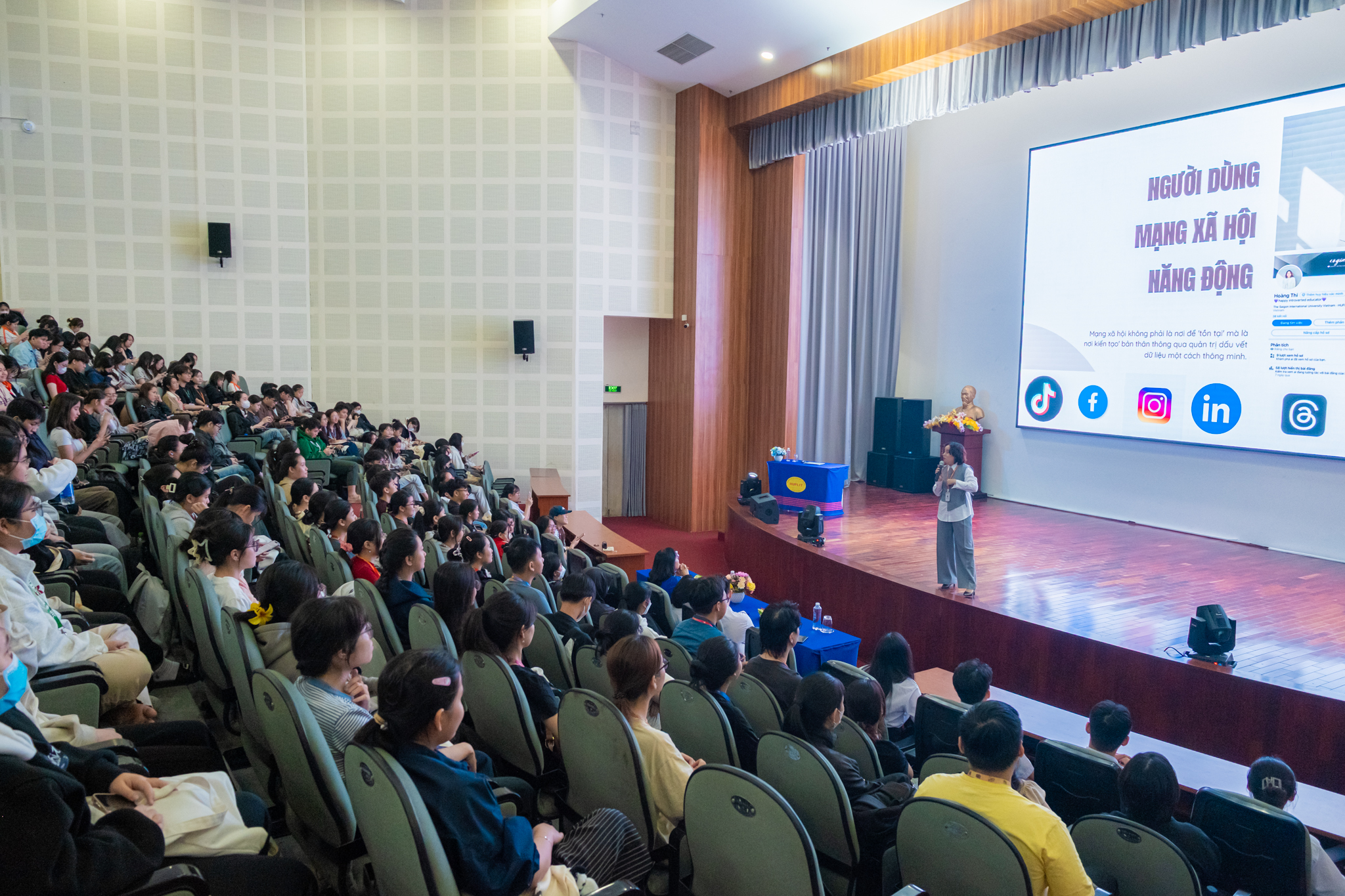 Tháng Thanh niên HUFLIT năm 2026: Hành trình khẳng định bản lĩnh sinh viên thời đại số