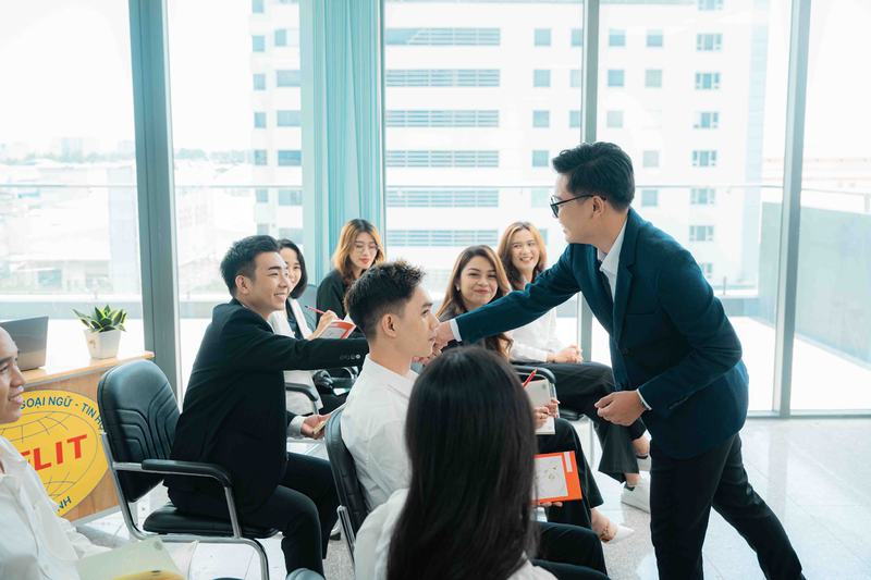 HUFLIT đào tạo ngành Quan hệ quốc tế