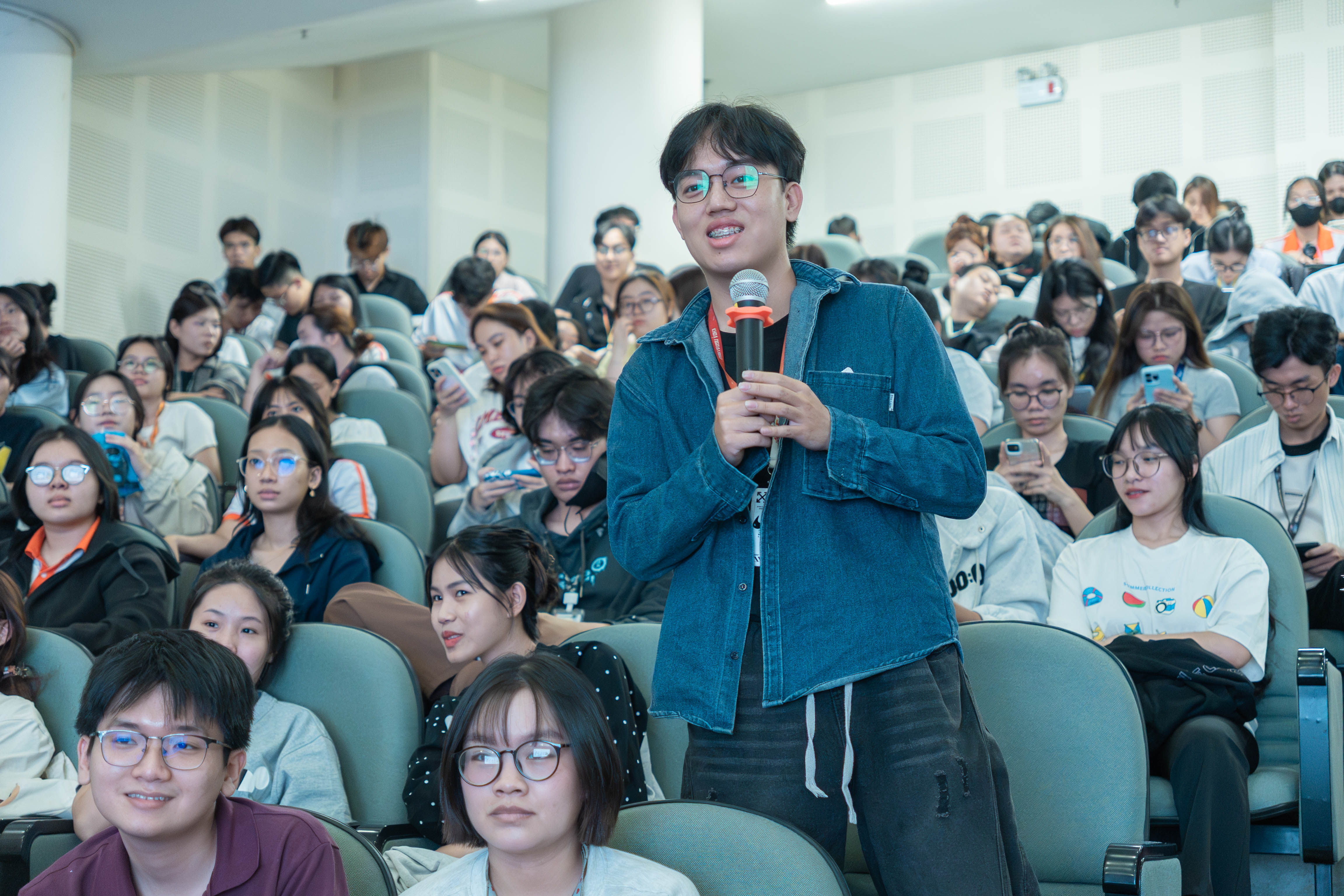 Talkshow “Beyond The Shadow: Nhịp đập độc bản”