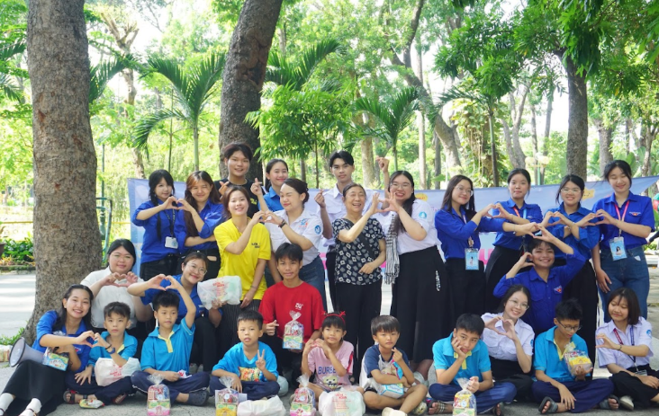 Dự án tình nguyện “Gắn Kết - Sẻ Chia”