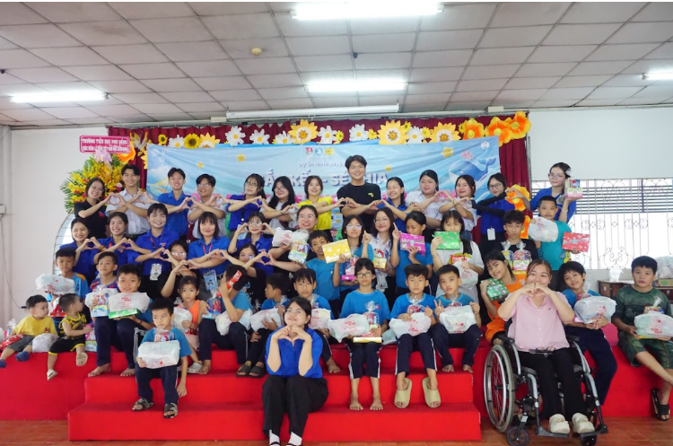 Dự án tình nguyện “Gắn Kết - Sẻ Chia”