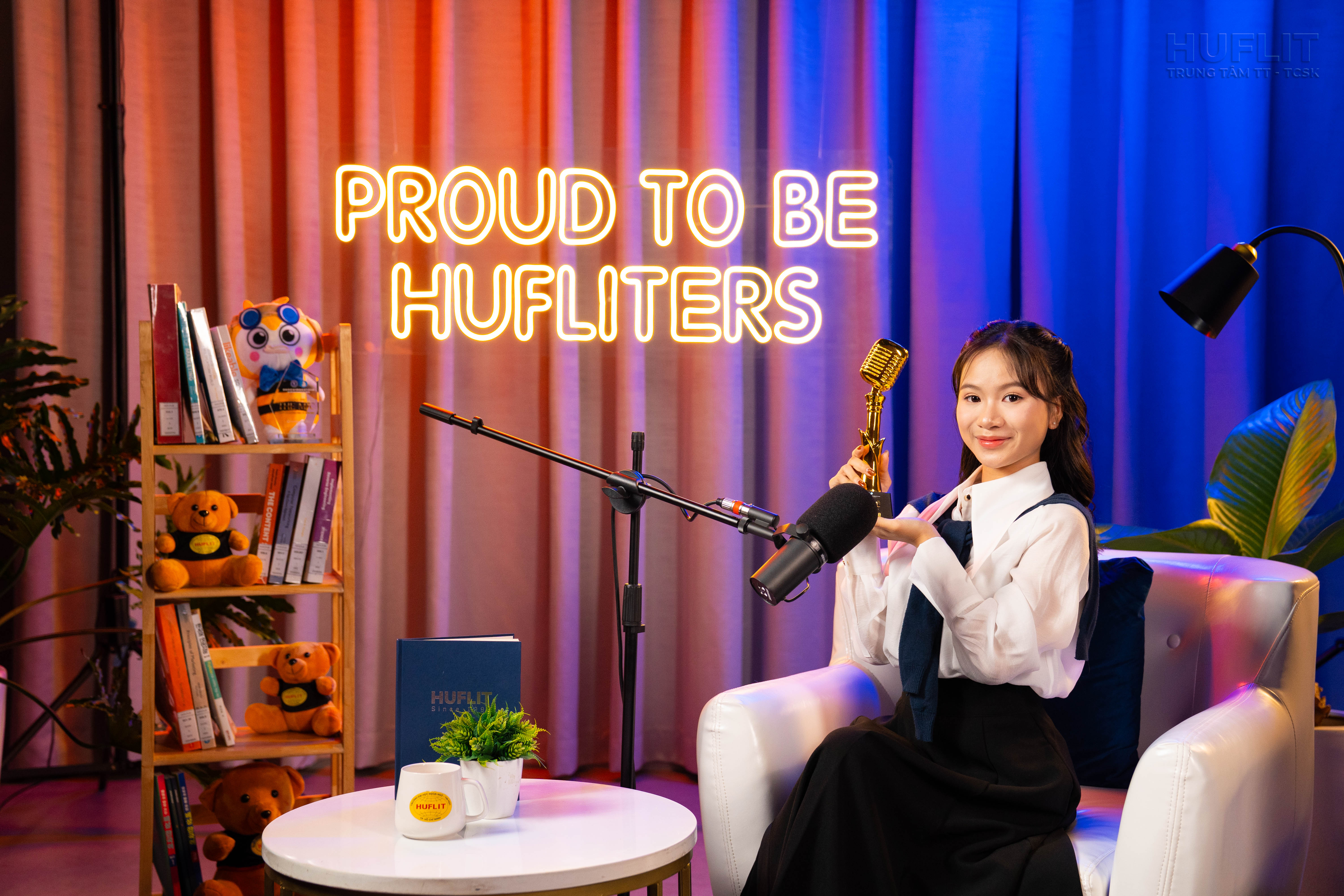 Proud to be HUFLITers - Cam Ly 2
