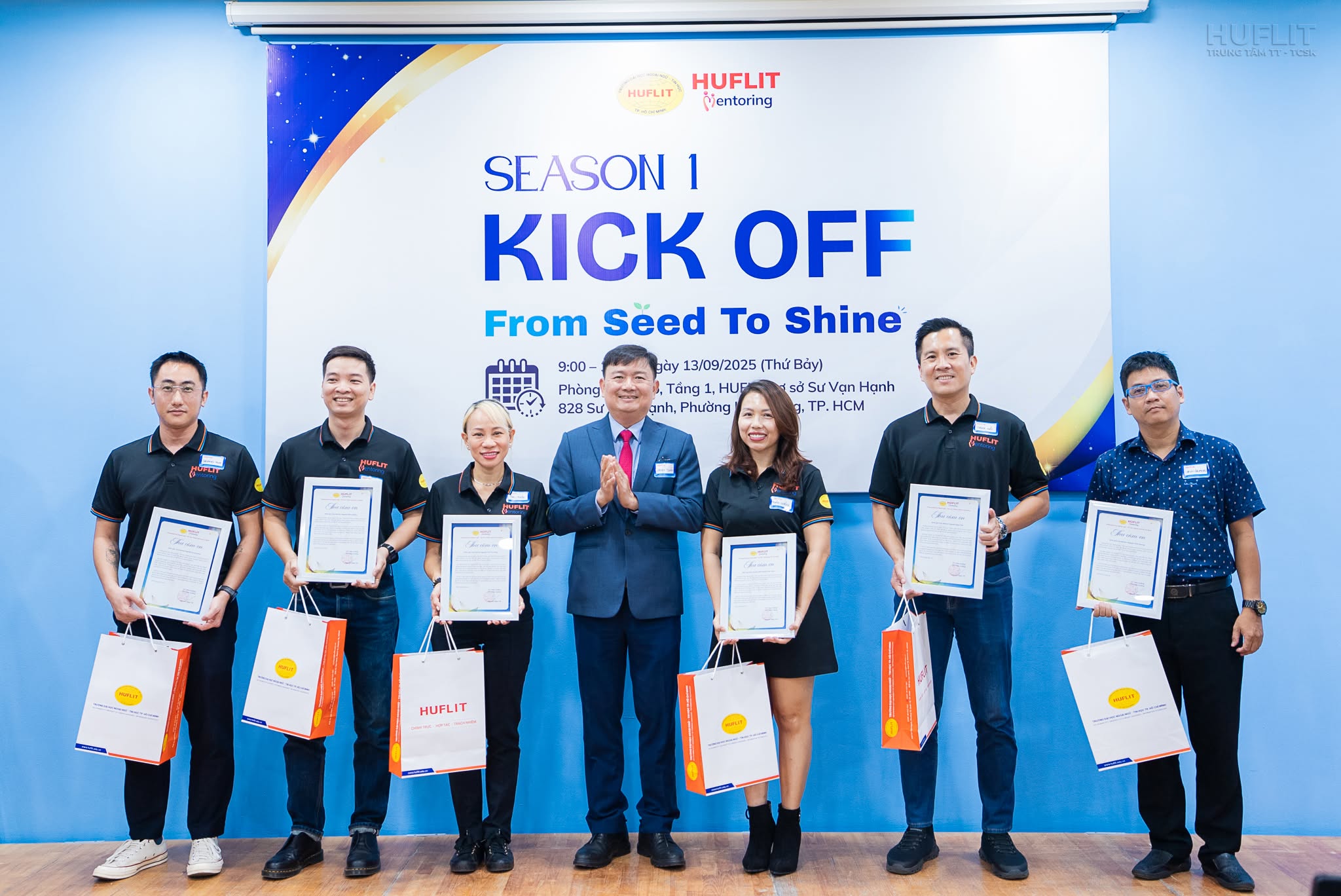 Hành trình “From seed to shine”: HUFLIT MENTORING kích hoạt hệ sinh thái kết nối đa thế hệ