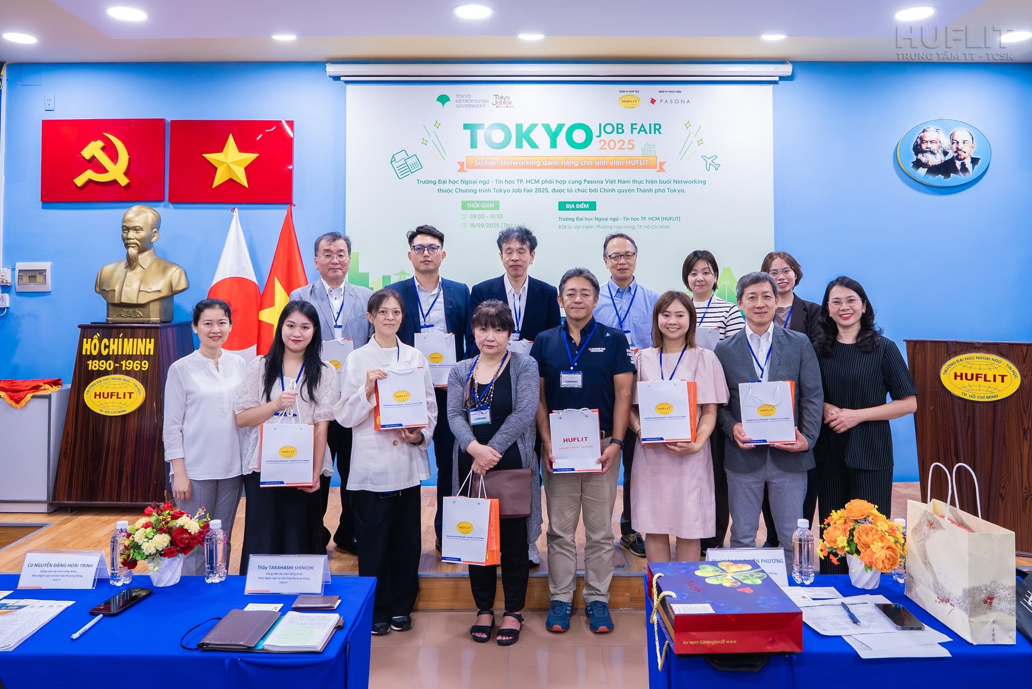 Từ giảng đường đến thị trường quốc tế: Bệ phóng “Networking” của cộng đồng HUFLIT không ngừng mở rộng