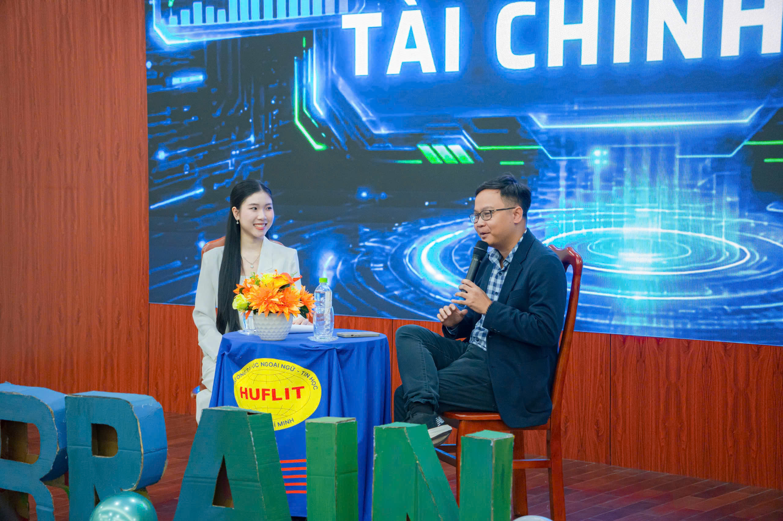Talkshow “FINBRAIN - GIẢI MÃ TÀI CHÍNH 4.0”