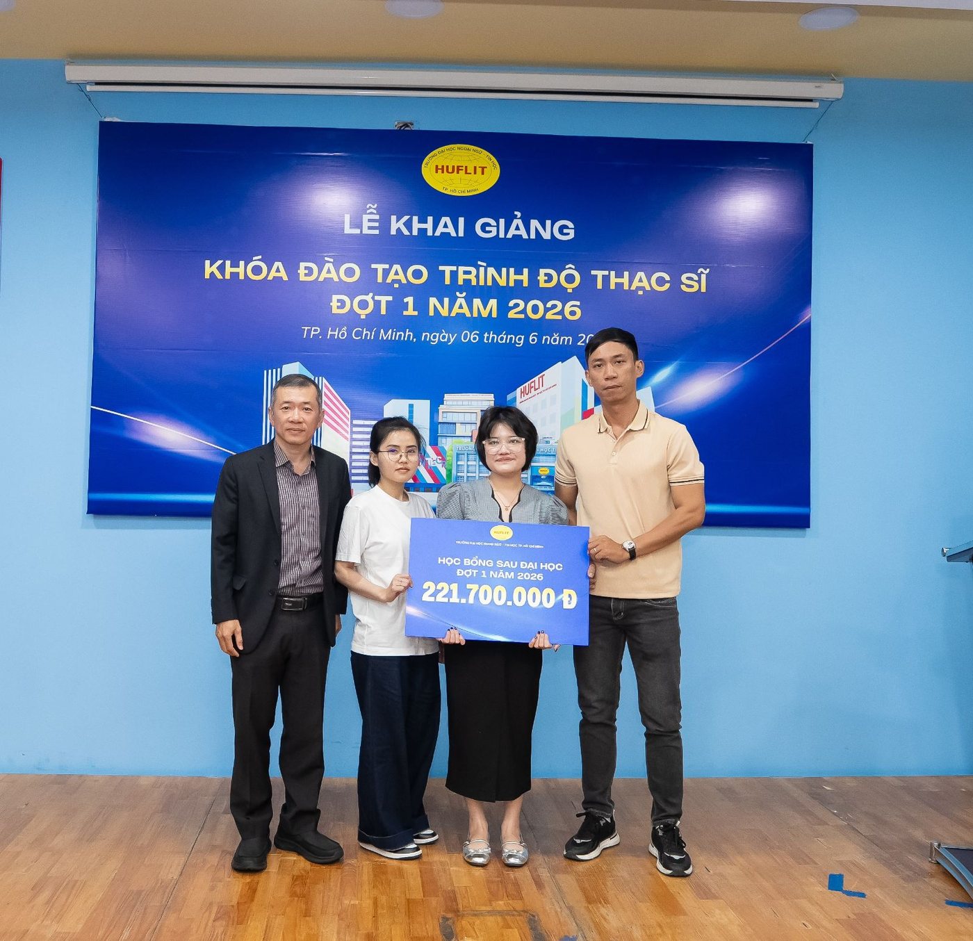Hoạt động nghiên cứu khoa học HUFLIT
